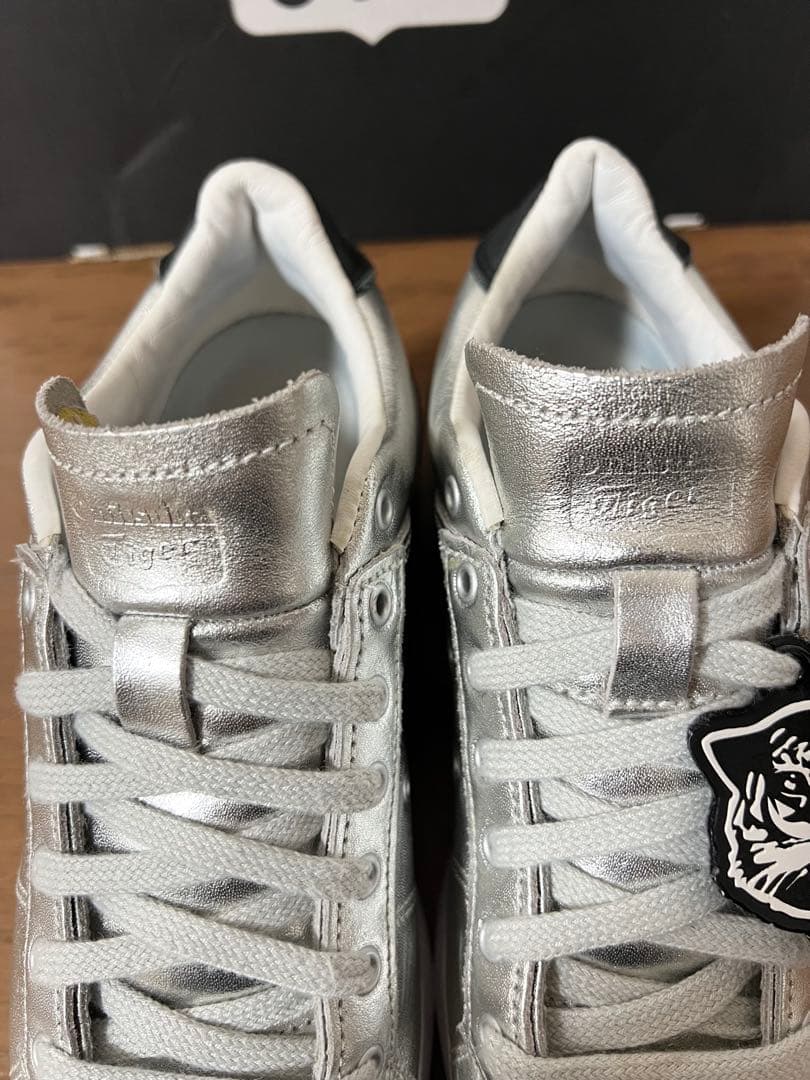【美品】オニツカタイガー　厚底スニーカー　シルバー　22.5cm