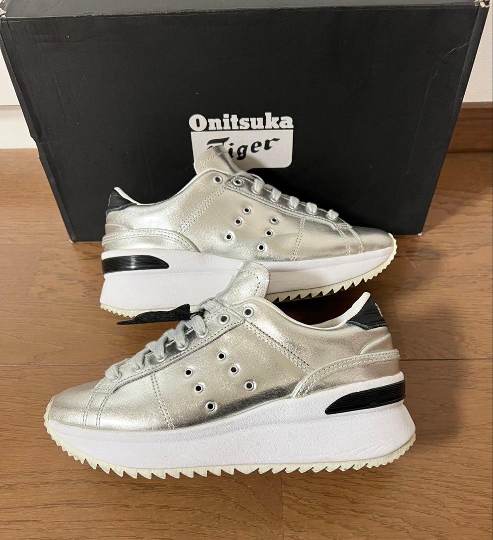 【美品】オニツカタイガー　厚底スニーカー　シルバー　22.5cm