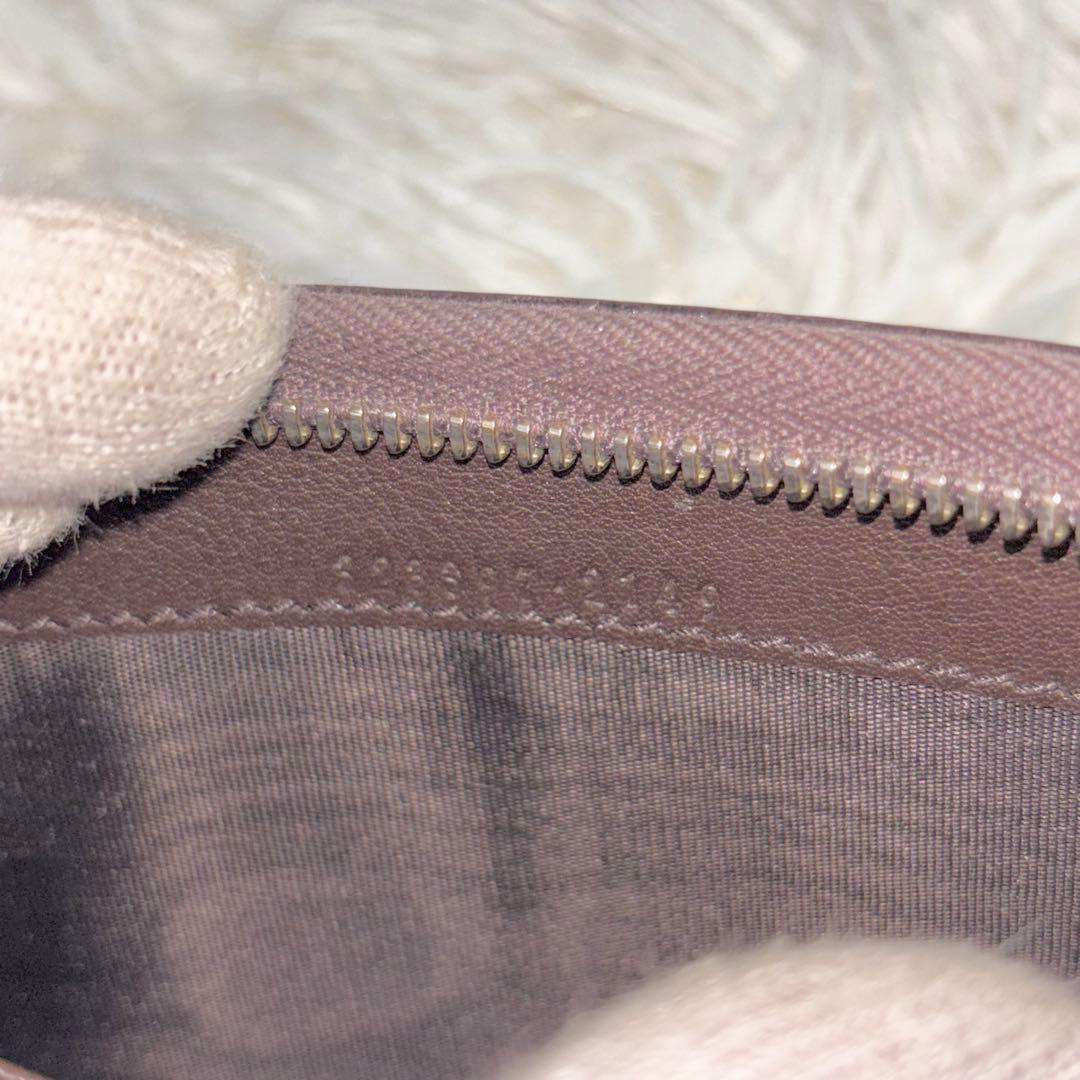 GUCCI 長財布 ラウンドファスナー シマ マイクロシマ　インターロッキング