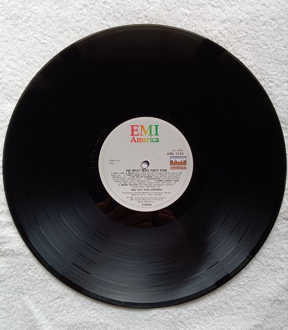 Red Hot Chili Peppers / The Uplift Mofo…