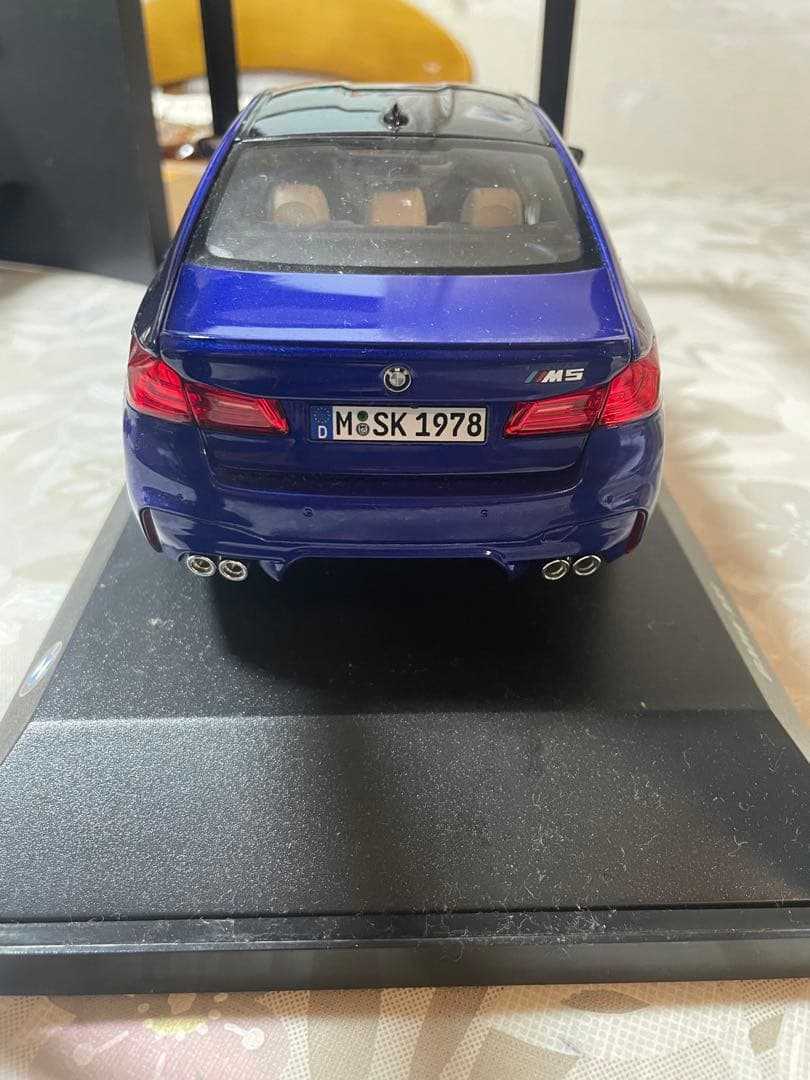  M5 ミニカー 1/18 スケール 青