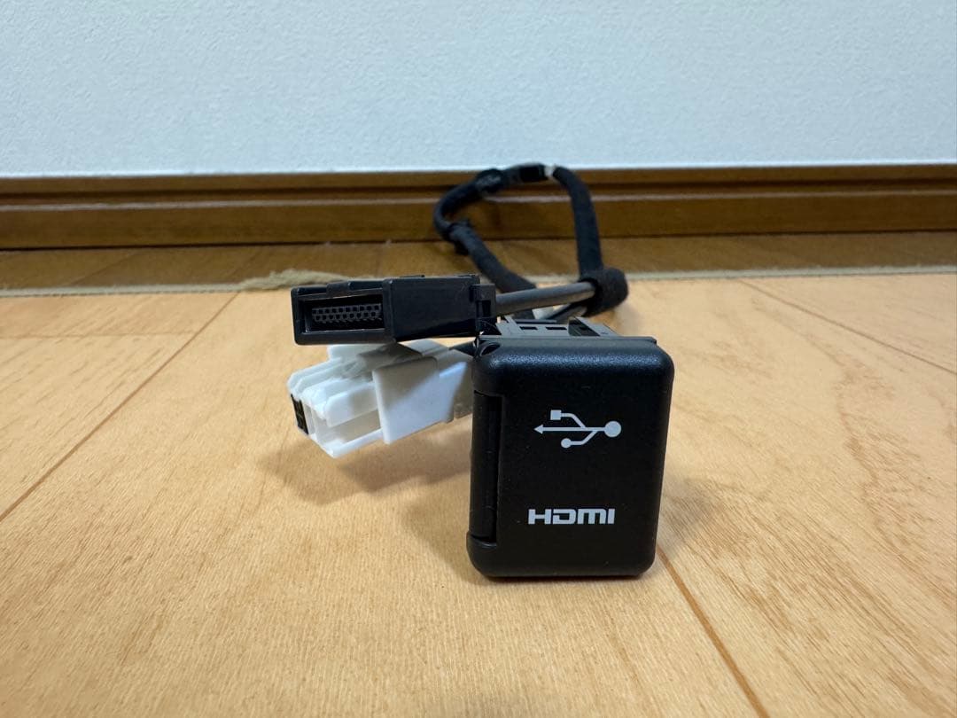 ルーミー ディスプレイオーディオ 新車外し GPS アンテナ HDMI配線付き
