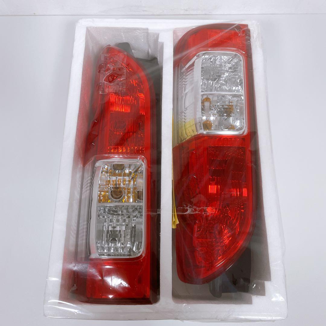 【R7/11月新車外し】TOYOTA ハイエース純正 200系 テールランプ