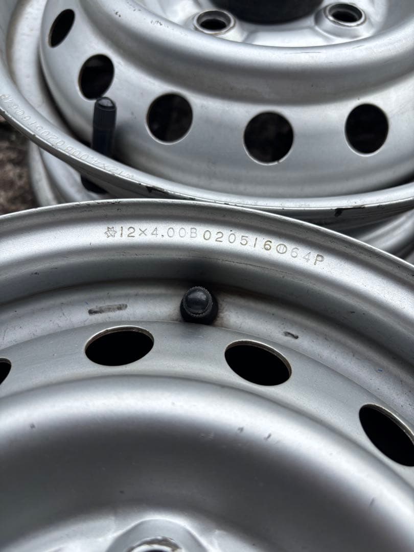 12x4.0J スチールホイール 4穴 シルバー