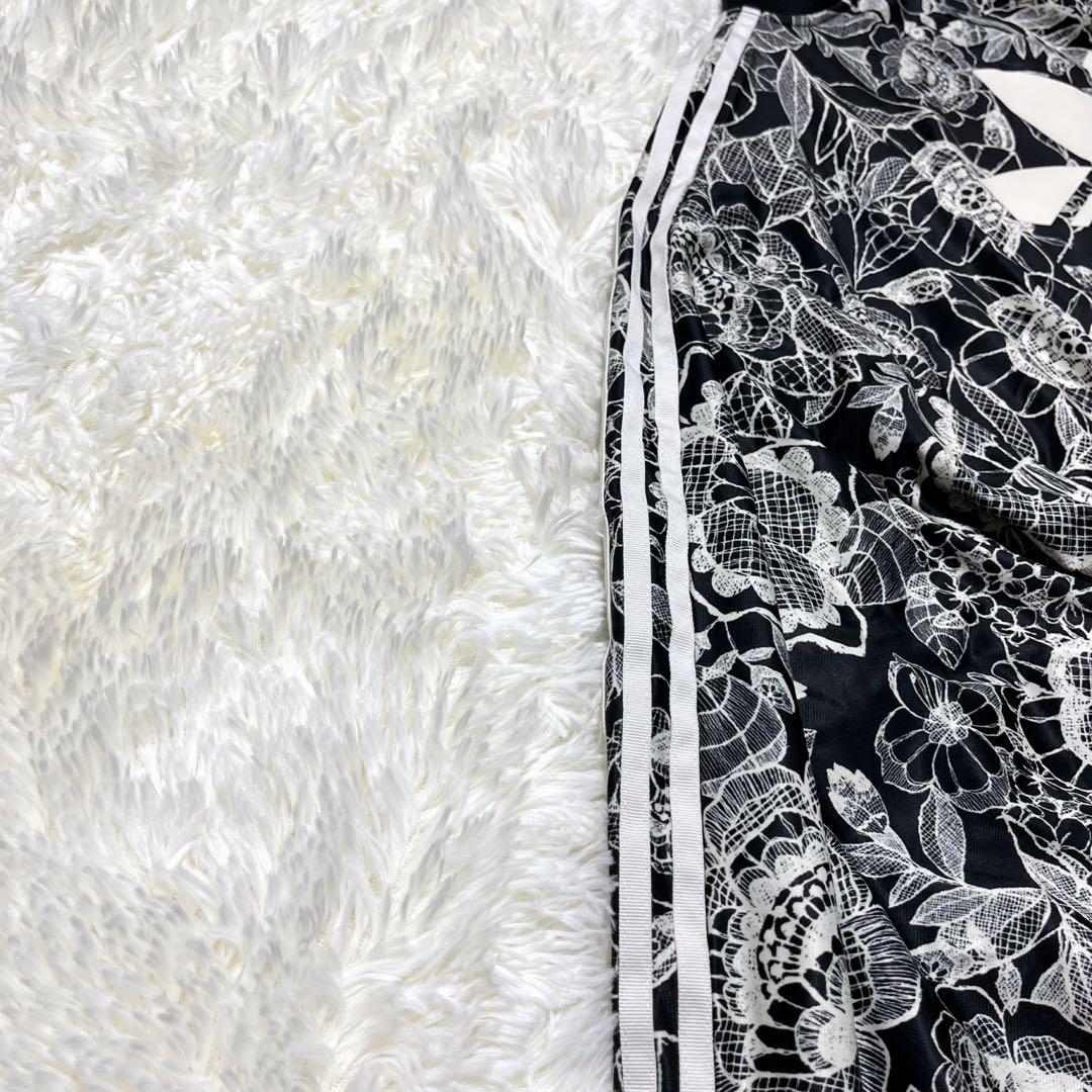 【美品】アディダス ザファーム 花柄 トラックジャケット トレフォイル OT