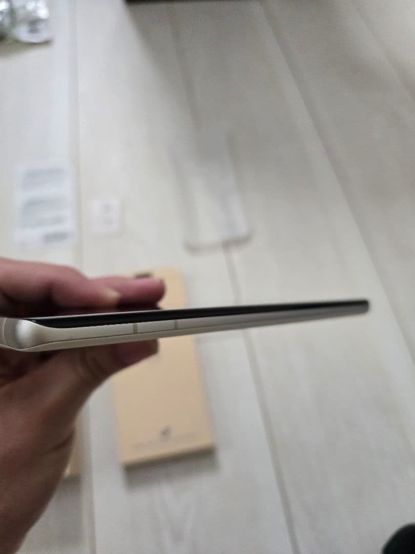 2356. motorola edge 50s pro 白　本体 SIMフリー