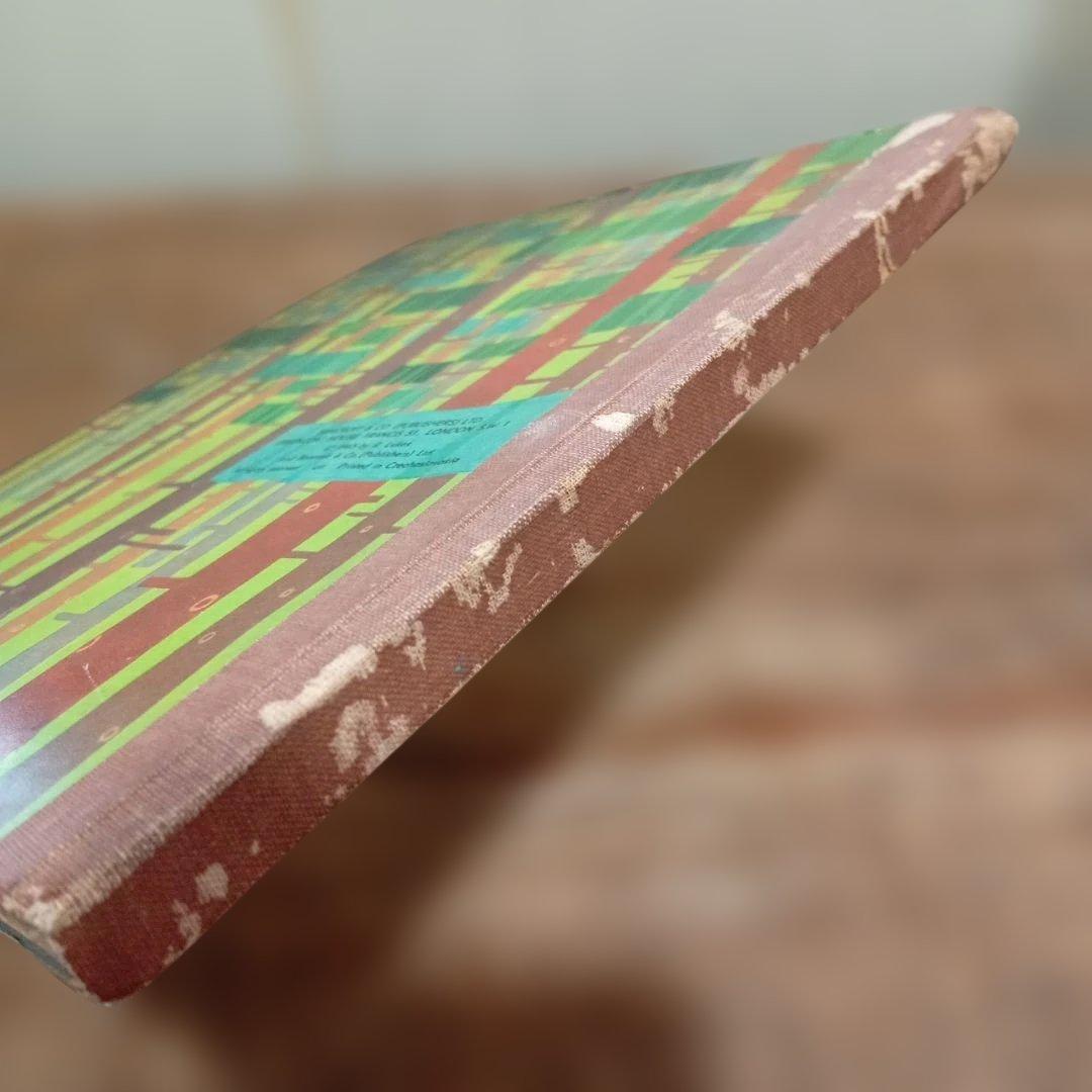 ルドルフ・ルケシュ 洋書 しかけ絵本「FLEETFOOT THE FAWN」