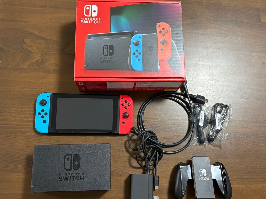 【美品】Switch本体、スーパーマリオソフト2本セット