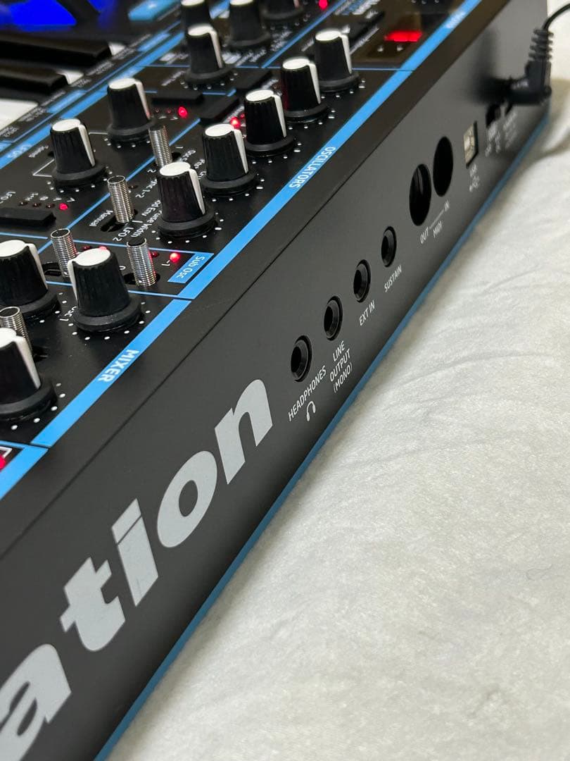 Novation BassStation Ⅱ ベースステーション2シンセサイザー