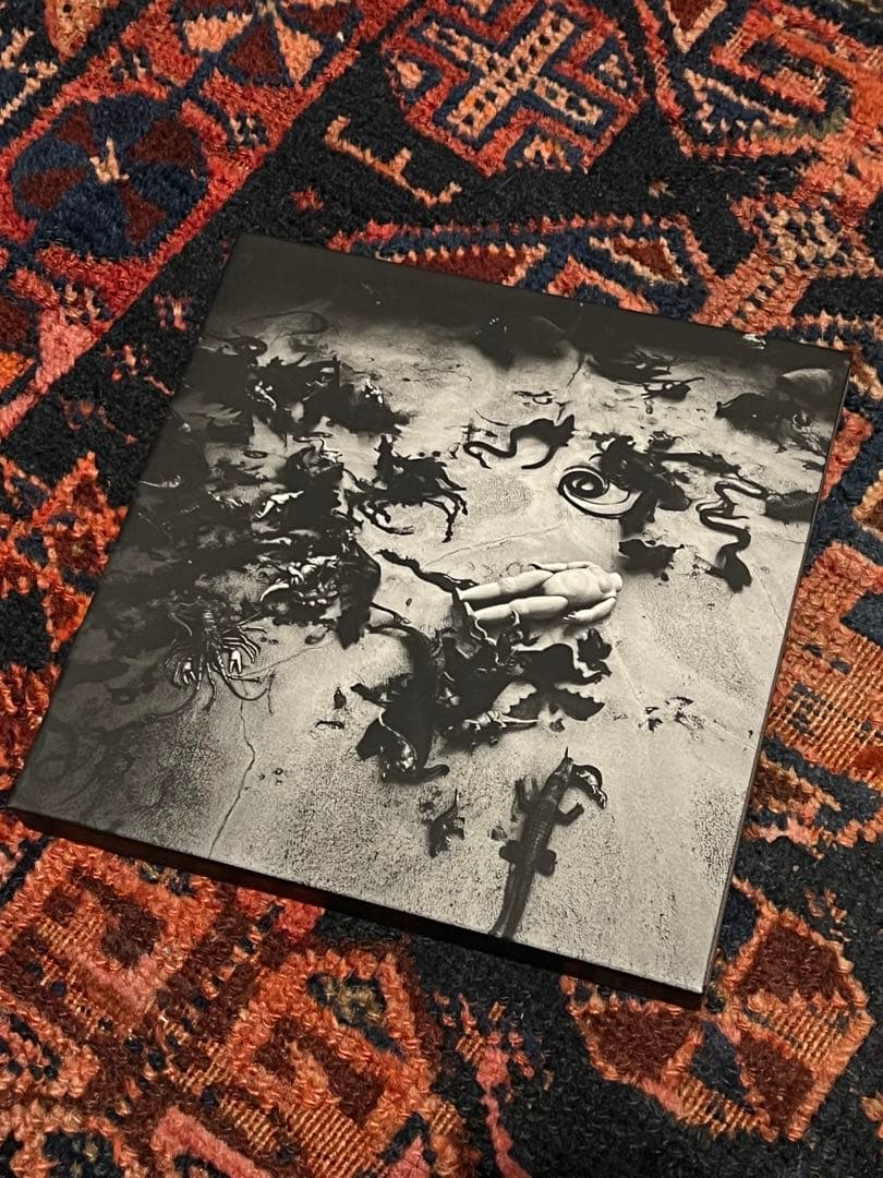 荒木経惟 非売品写真集 東京墓情 CHANEL NEXUS HALL