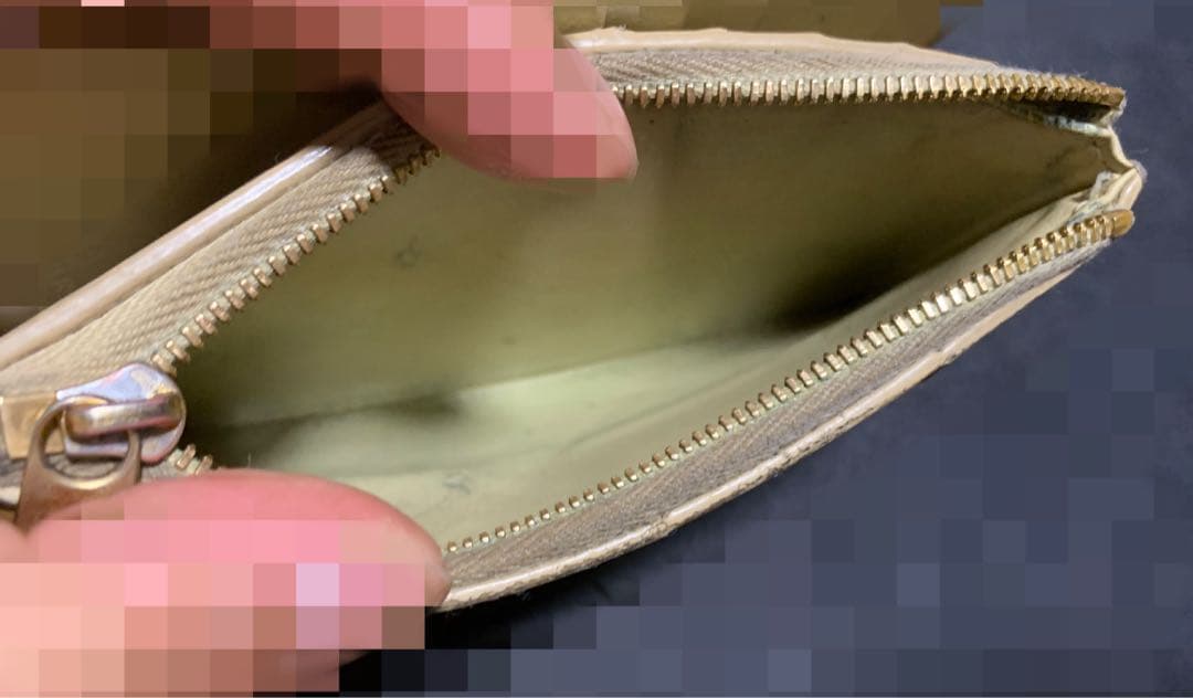 ボッテガヴェネタ マキシイントレチャート レザー カセット 二折財布