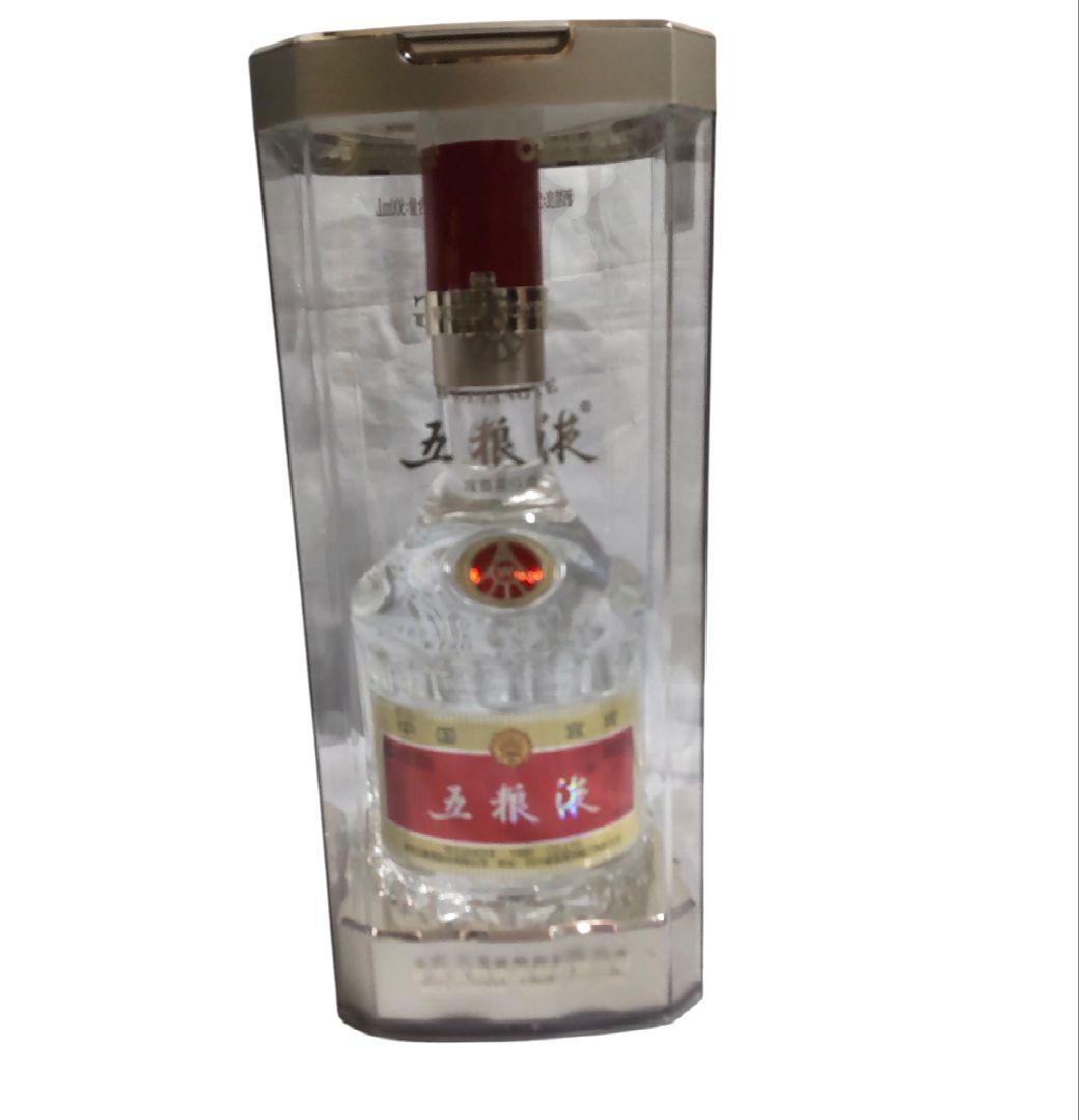 ☆新品未開封☆　五粮液　白酒　2022年製　ごりょうえき　52度　500ml