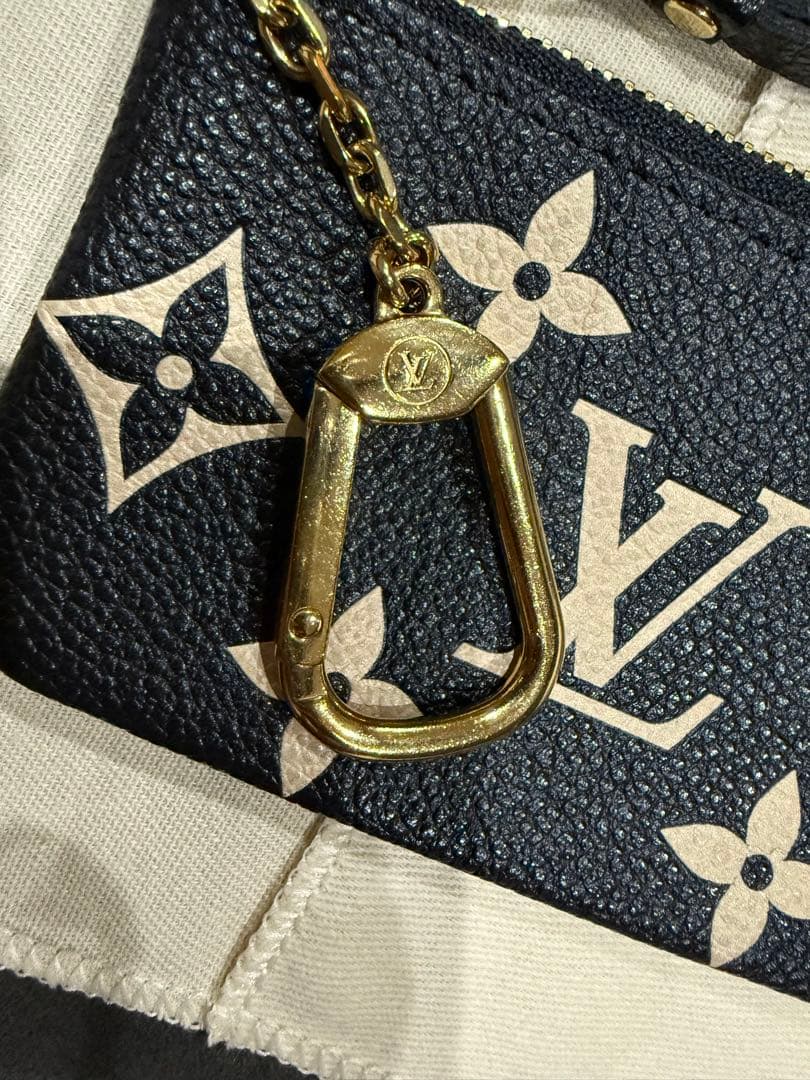 LOUIS VUITTON モノグラムキーケース ブラック