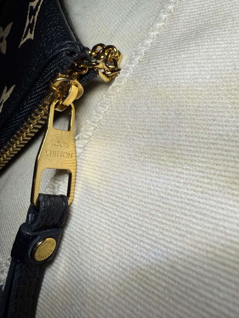 LOUIS VUITTON モノグラムキーケース ブラック