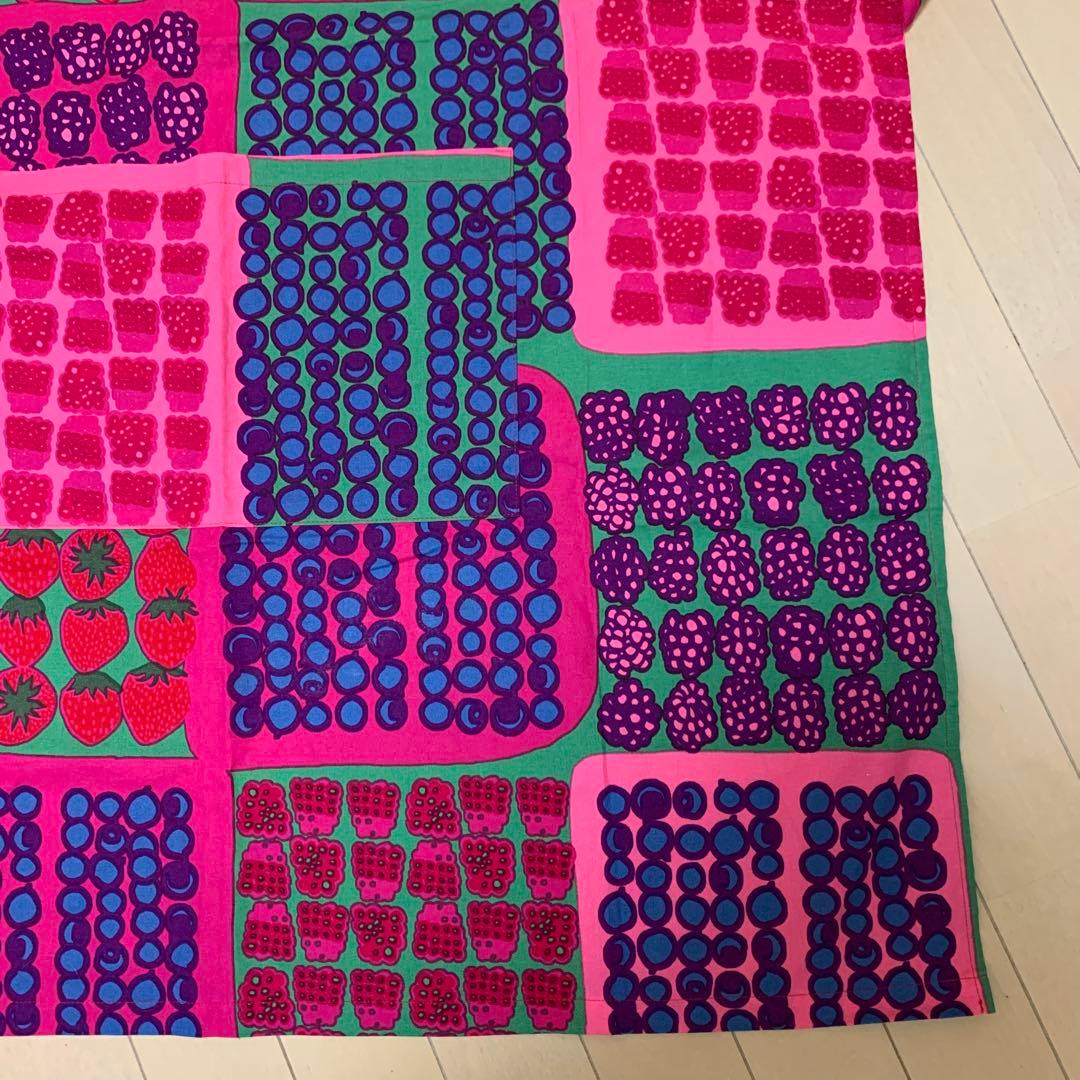 新品未使用　マリメッコ　エプロン　ムンモランマルヤット　廃盤品　希少　レア