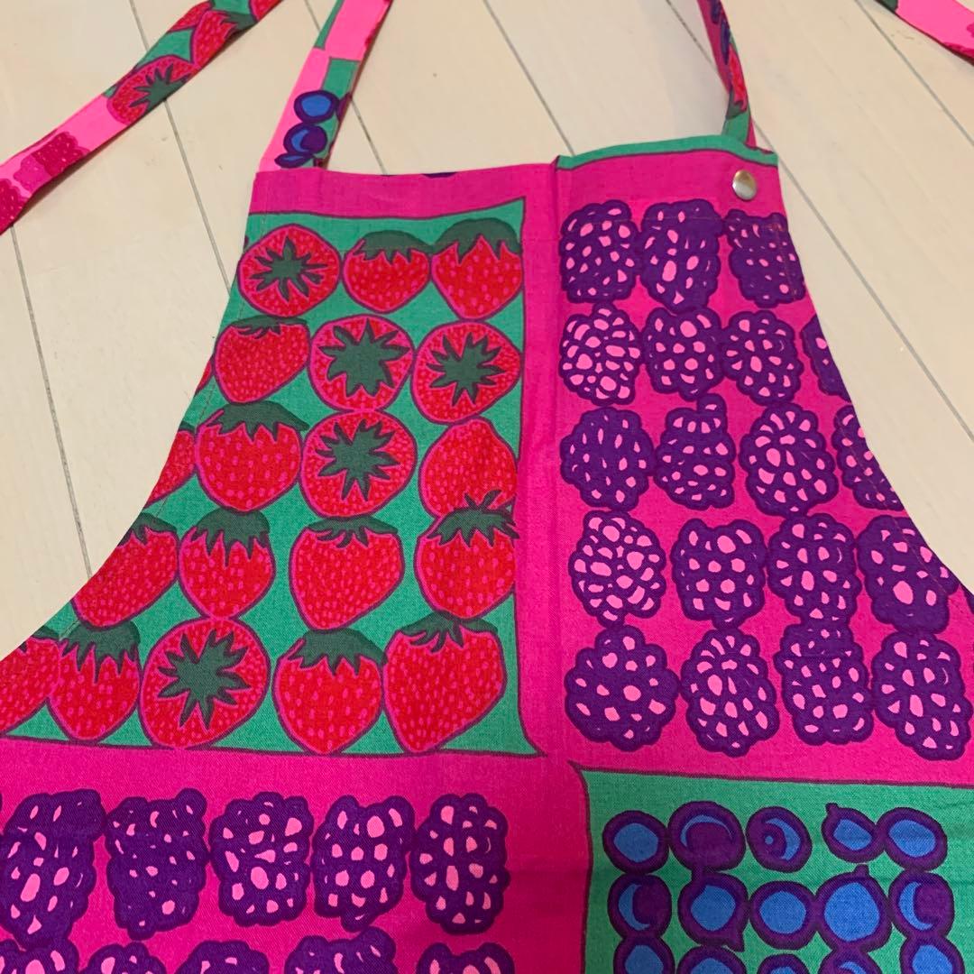 新品未使用　マリメッコ　エプロン　ムンモランマルヤット　廃盤品　希少　レア