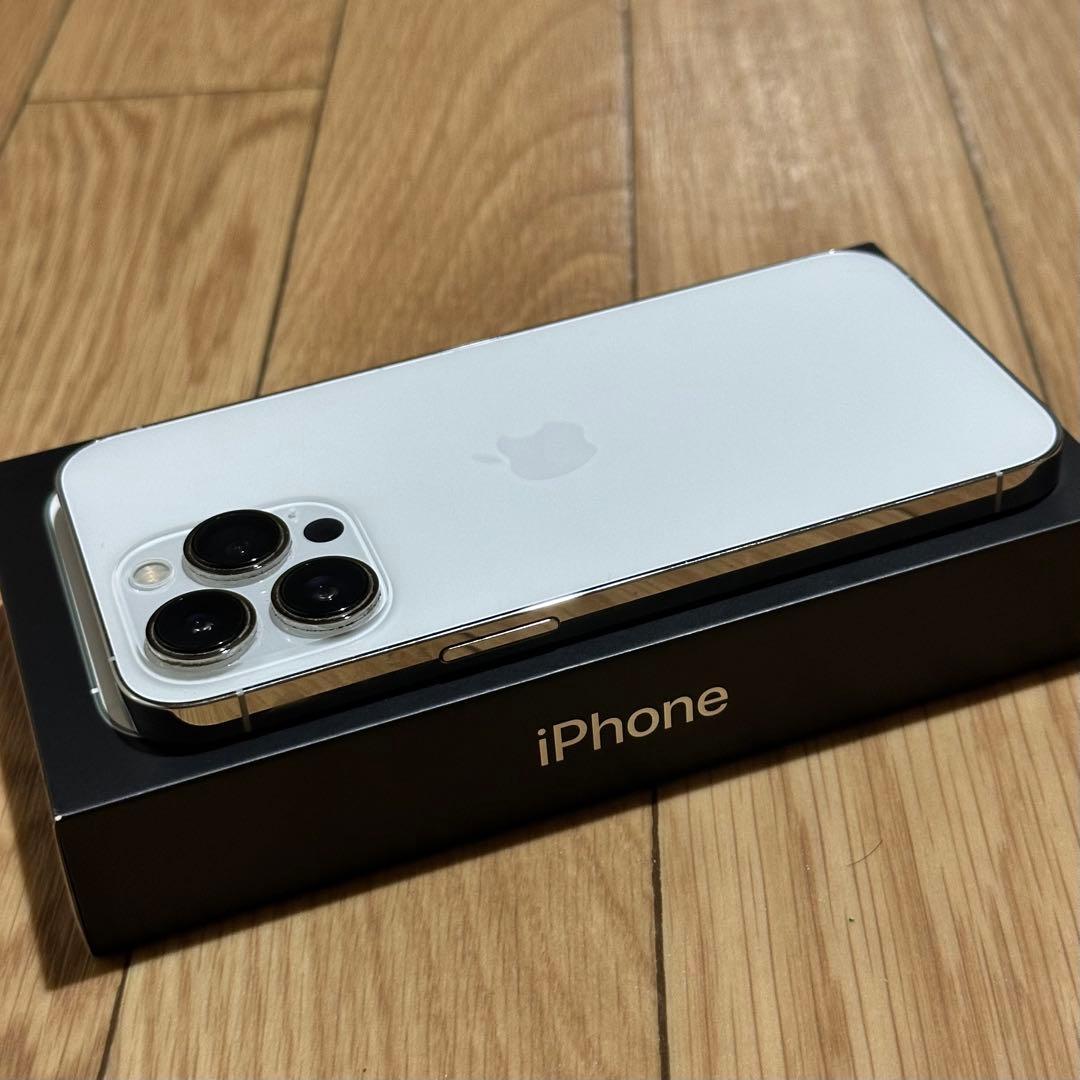 iPhone 13 Pro シルバー 128GB 香港国際SIMフリー