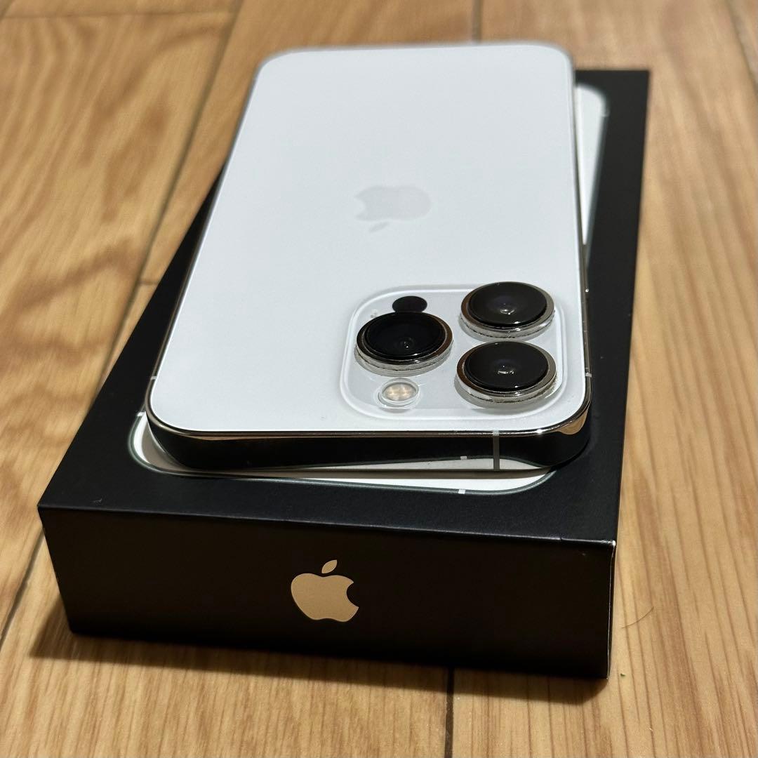 iPhone 13 Pro シルバー 128GB 香港国際SIMフリー