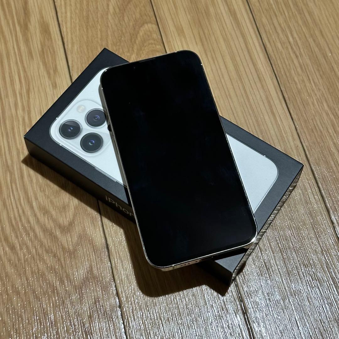 iPhone 13 Pro シルバー 128GB 香港国際SIMフリー