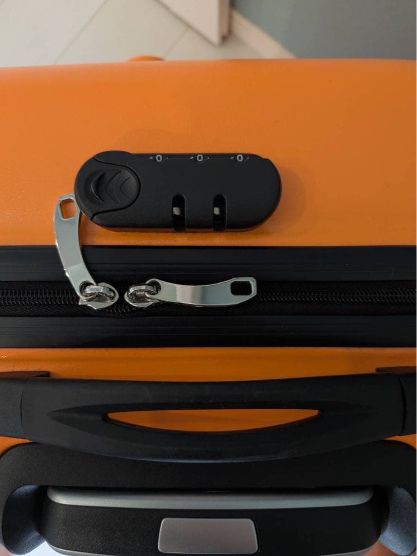 【値下げ中】NORICCO ノリッコ 座れるキャリーケース　マンゴーオレンジ　M