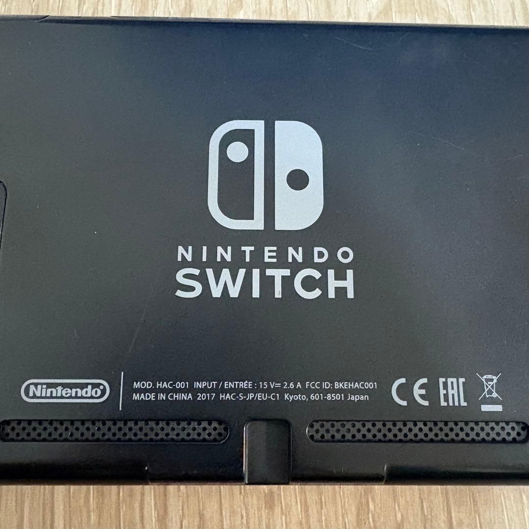 NintendoSwichゲームソフト付き【ストラップ、クロス未使用】