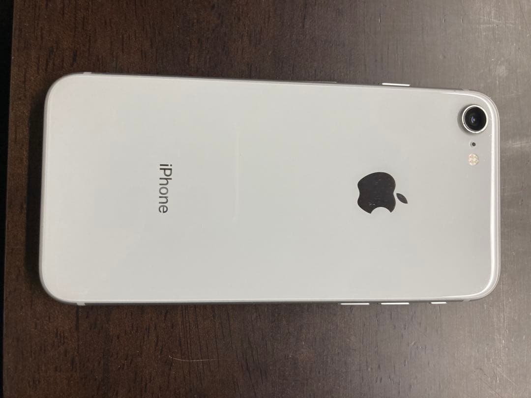 Apple iPhone 8 本体