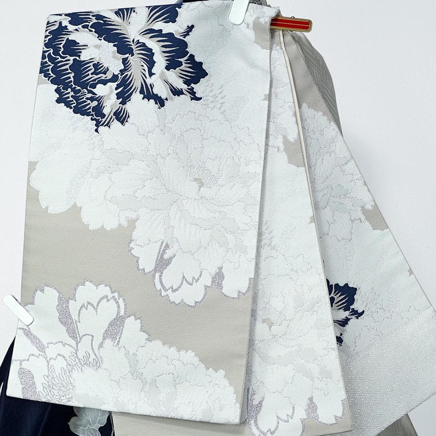 振袖フルセット　オーダー仕立て　紺色　ネイビー　刺繍　金彩加工　成人式