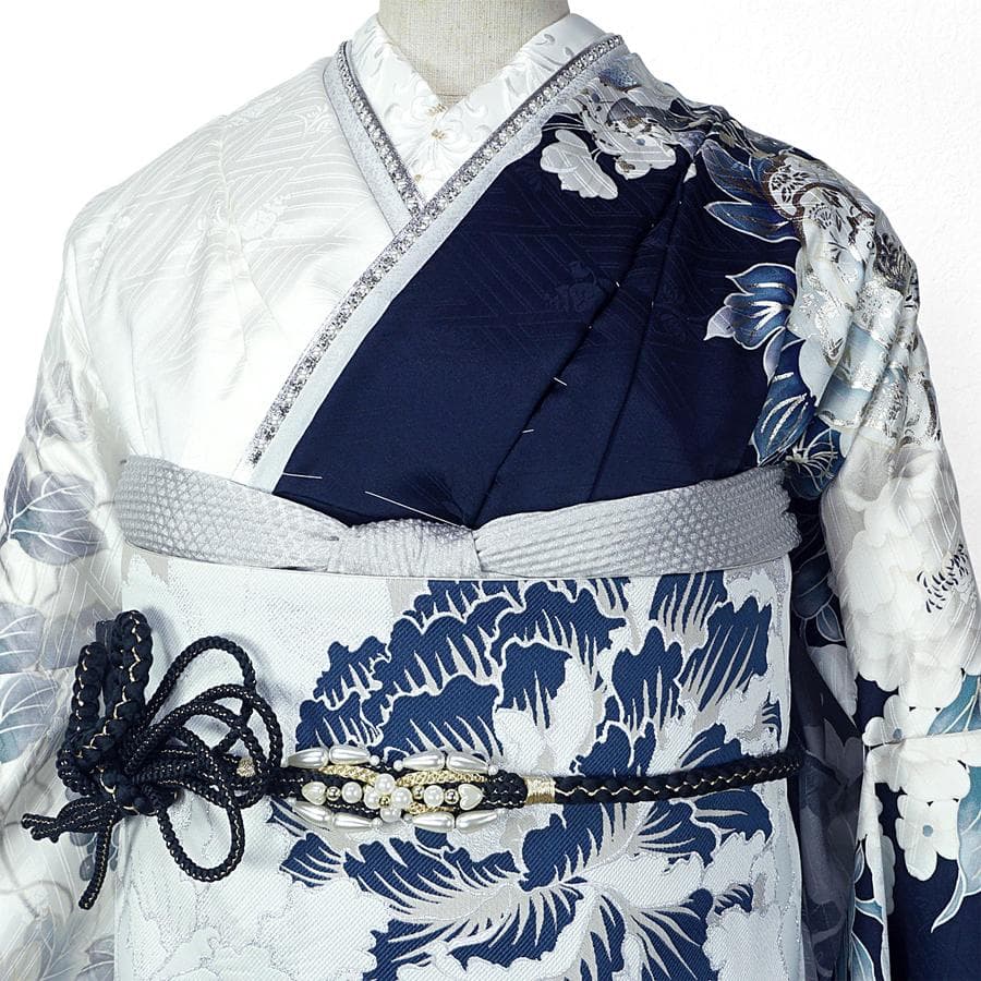 振袖フルセット　オーダー仕立て　紺色　ネイビー　刺繍　金彩加工　成人式