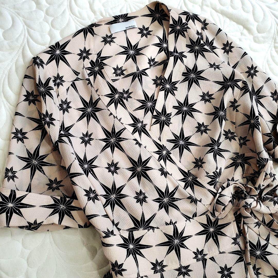 売約済み✨️専用　スタイリング／ケイシラハタ　八芒星柄カシュクールワンピース