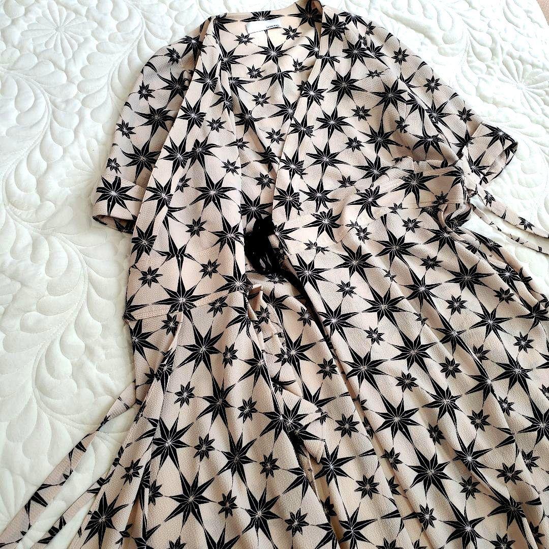 売約済み✨️専用　スタイリング／ケイシラハタ　八芒星柄カシュクールワンピース