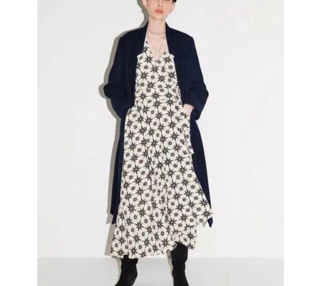 売約済み✨️専用　スタイリング／ケイシラハタ　八芒星柄カシュクールワンピース