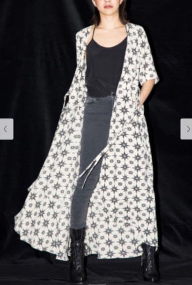 売約済み✨️専用　スタイリング／ケイシラハタ　八芒星柄カシュクールワンピース