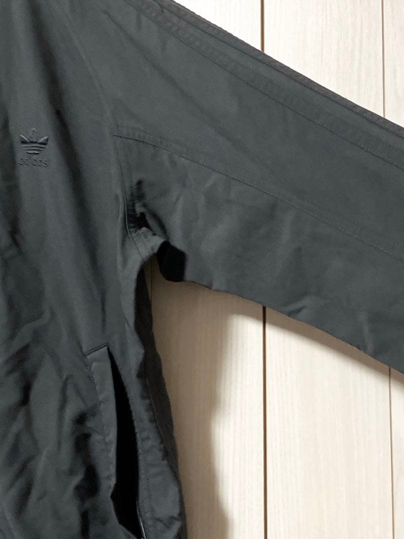 美品 アディダス adidas トラックトップ 刺繍ロゴ スリーライン M