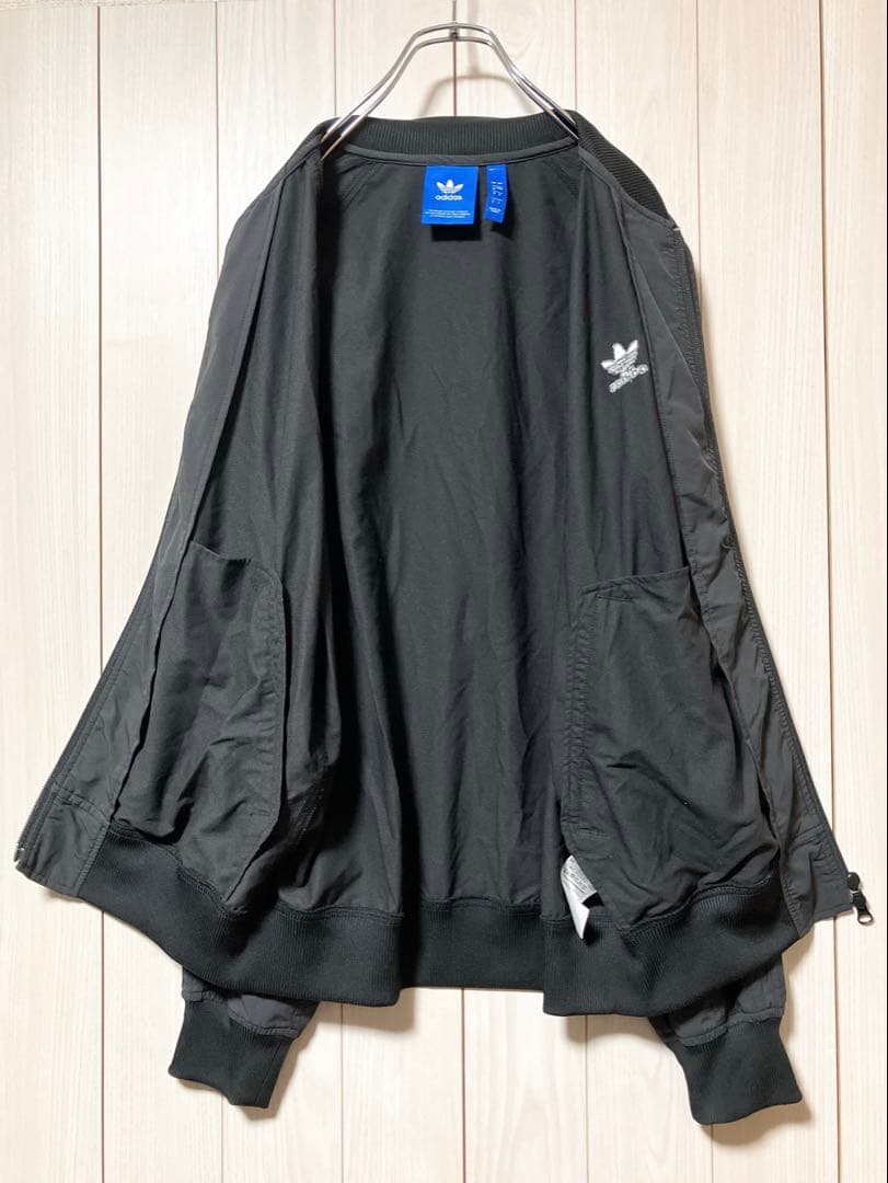 美品 アディダス adidas トラックトップ 刺繍ロゴ スリーライン M