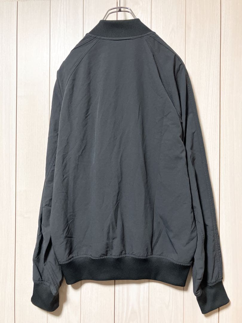 美品 アディダス adidas トラックトップ 刺繍ロゴ スリーライン M