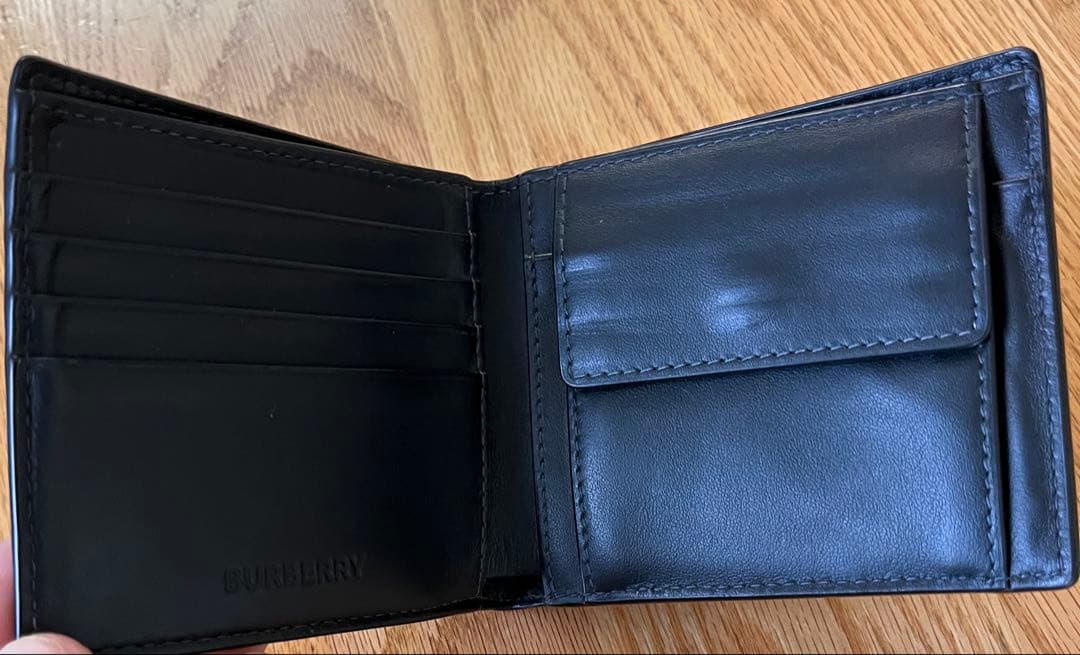 BURBERRY 二つ折り財布　バイフォールドウォレット