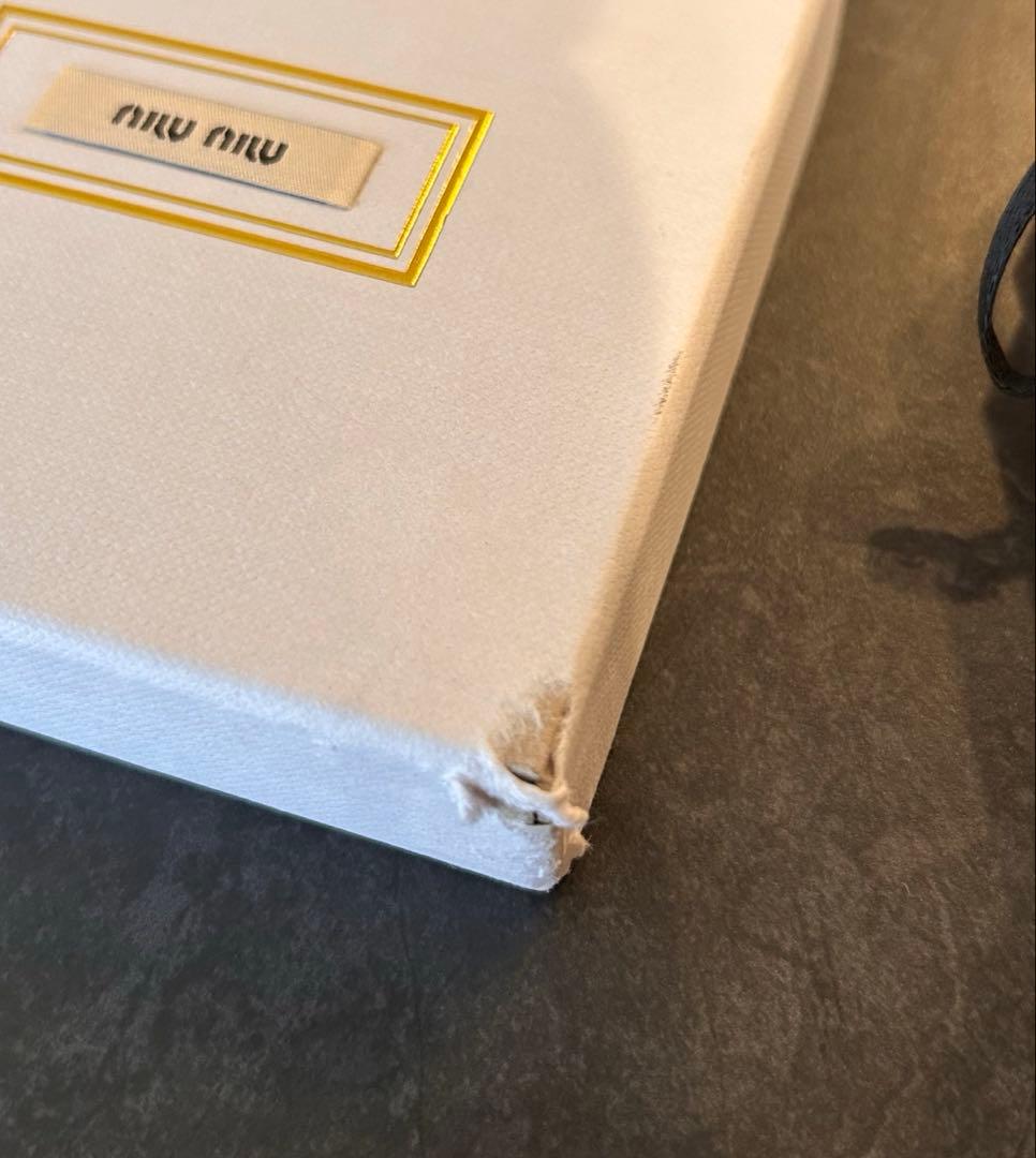 【美品】miu miu /ゴールド/ヘアピン