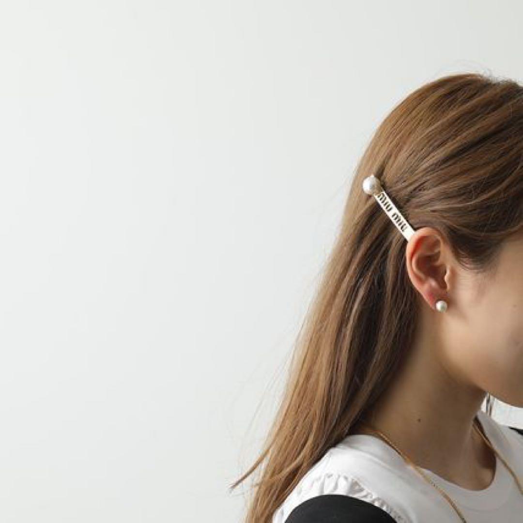 【美品】miu miu /ゴールド/ヘアピン