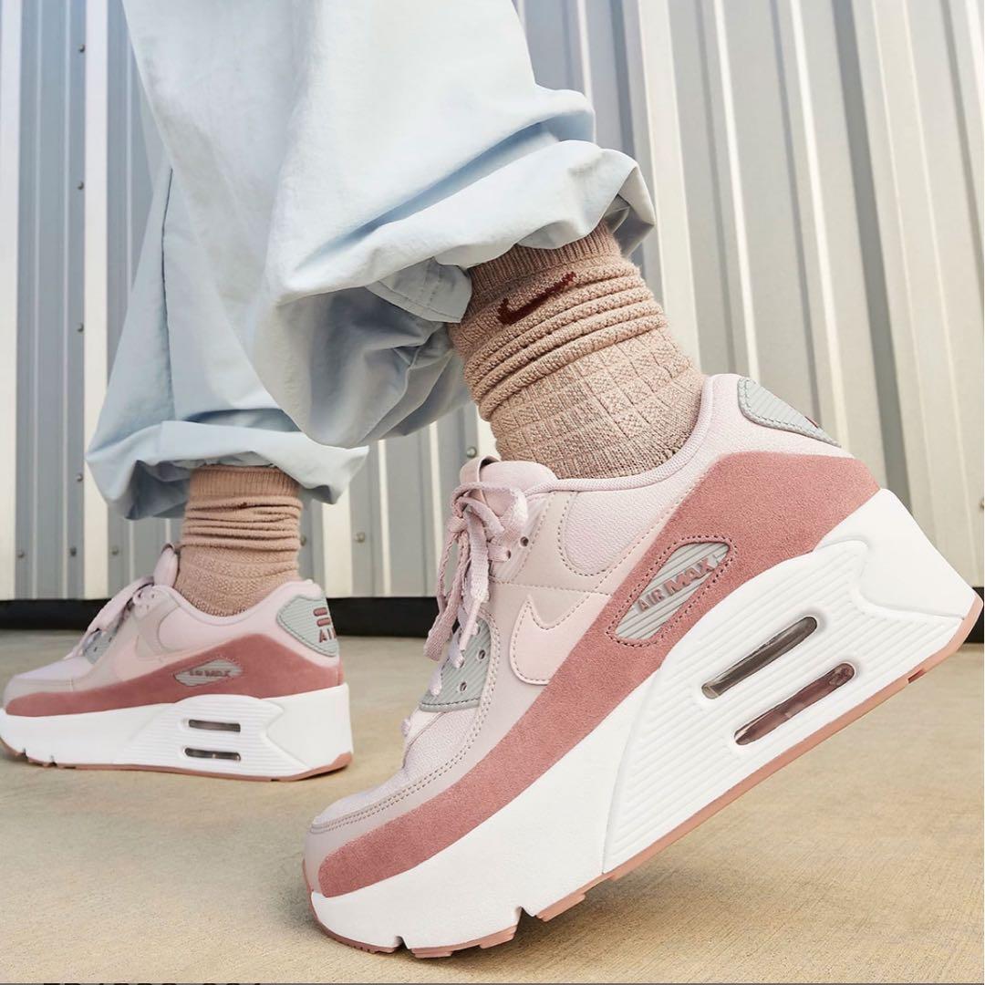 【未使用】ナイキ　NIKE エアマックス　90 LV8 厚底　スニーカー　ピンク
