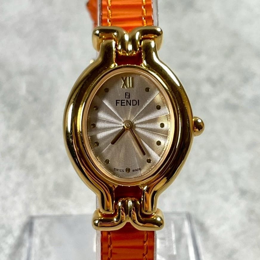 【超美品】FENDI フェンディ 腕時計 カメレオン チェンジベルト6本クォーツ