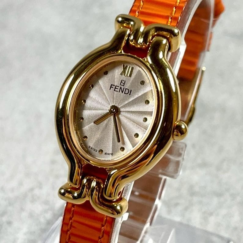 【超美品】FENDI フェンディ 腕時計 カメレオン チェンジベルト6本クォーツ