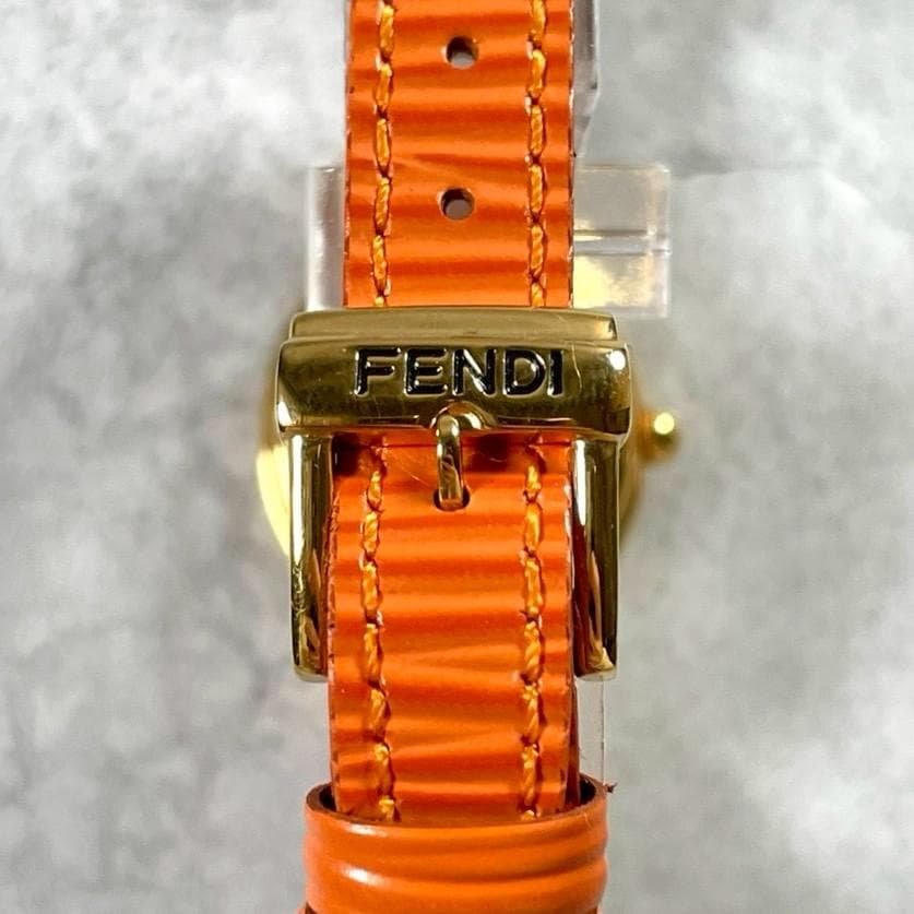 【超美品】FENDI フェンディ 腕時計 カメレオン チェンジベルト6本クォーツ