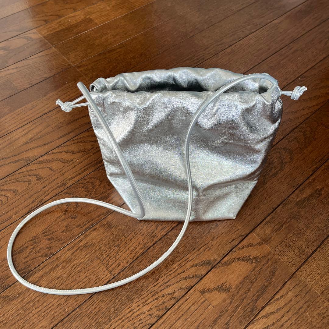 DRESSTERIORラムレザーバルーンバッグ