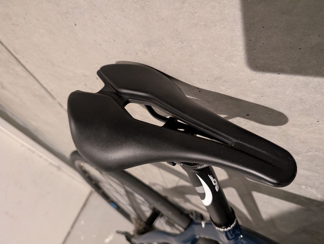 PINARELLO ラザ RAZHA 2022 105 ロードバイク ディスク