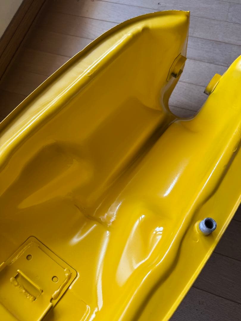 CB400F 純正タンク 398cc パラキートイエロー