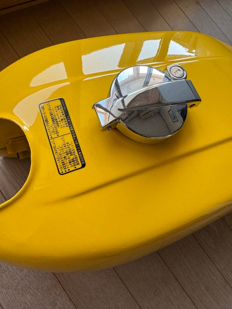 CB400F 純正タンク 398cc パラキートイエロー