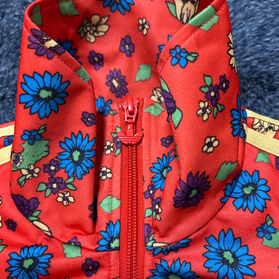 【かくかくしかじか】永野芽郁　adidas×ロデオクラウンズ 花柄ジャージ