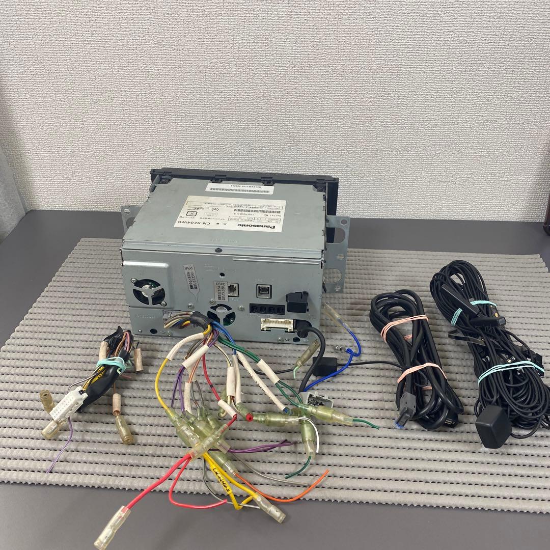 ストラーダPanasonicカーナビCN-RE04WD Bluetooth