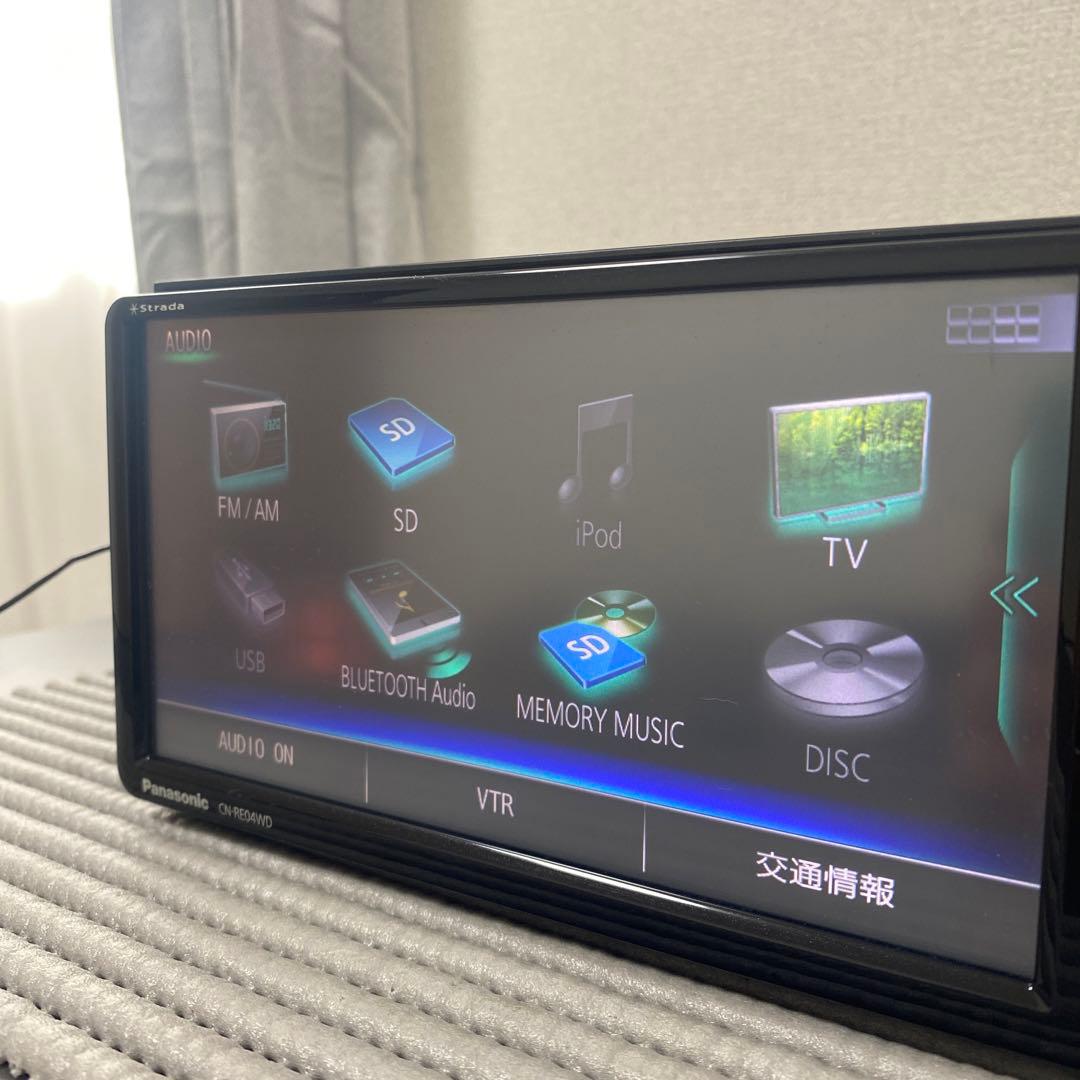 ストラーダPanasonicカーナビCN-RE04WD Bluetooth
