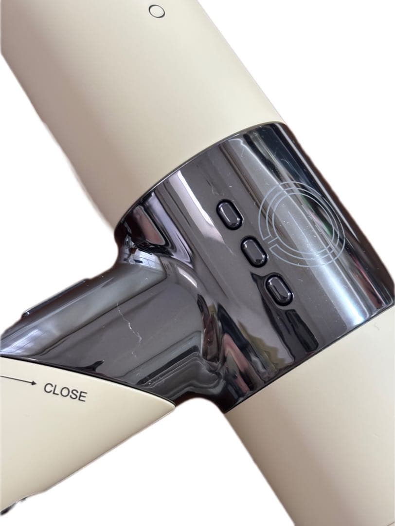 【美品】KINUJO 絹女 ヘアドライヤー ホワイト（動作確認済み・送料込み）